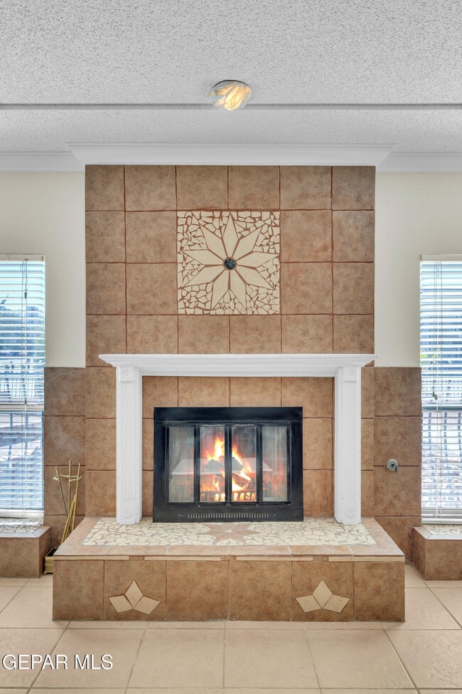 Building Photo - 2153 Trawood Dr