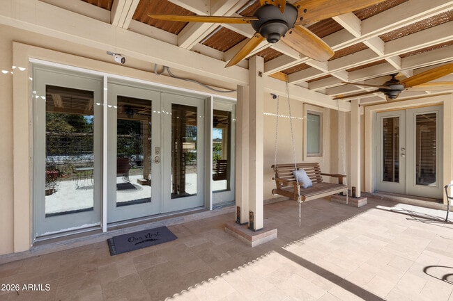 Building Photo - 2032 E La Jolla Dr
