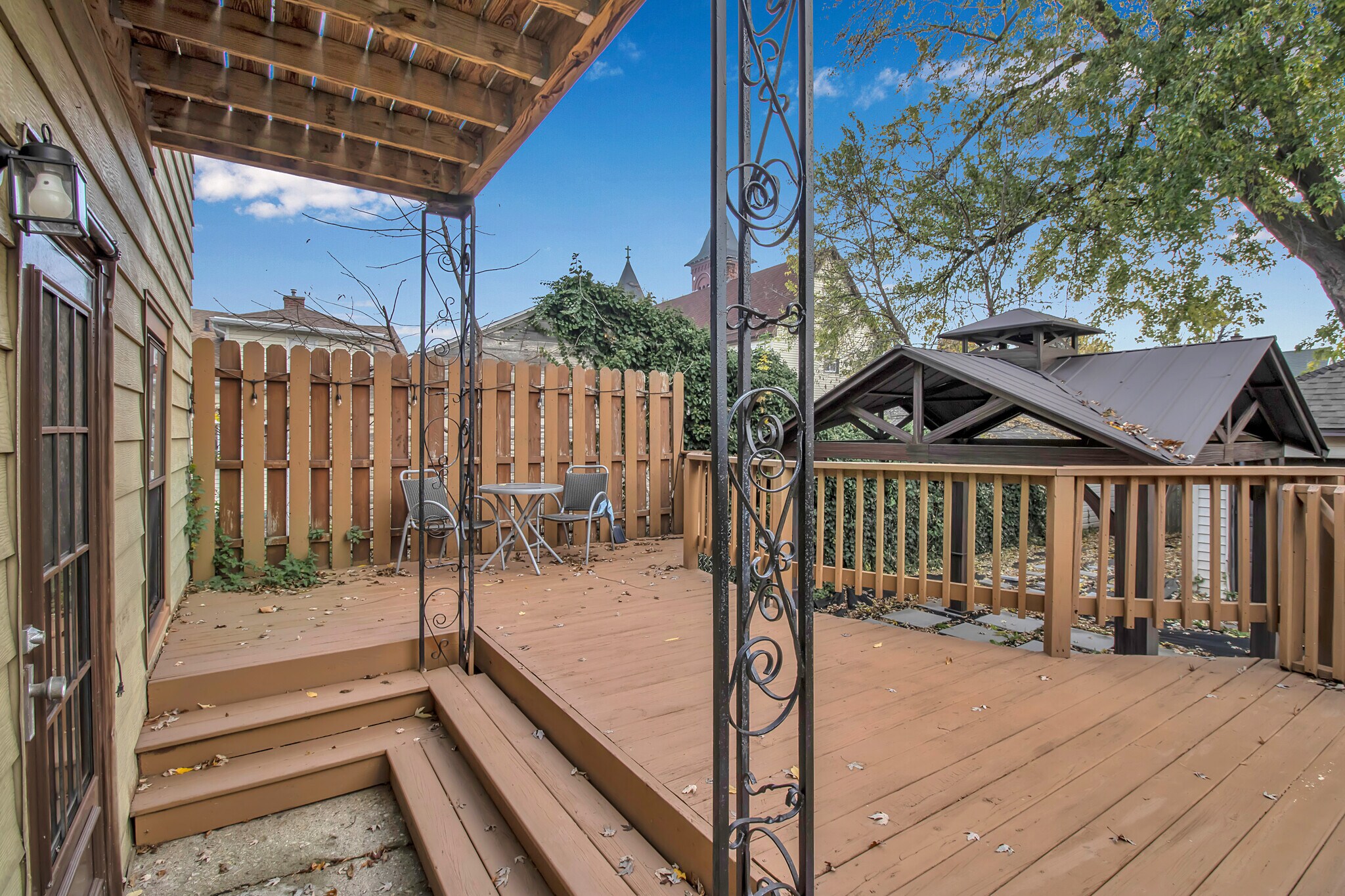 Building Photo - 79 Ideal St