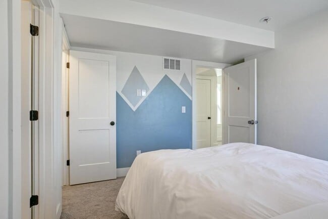 Building Photo - 3044 N Speer Blvd