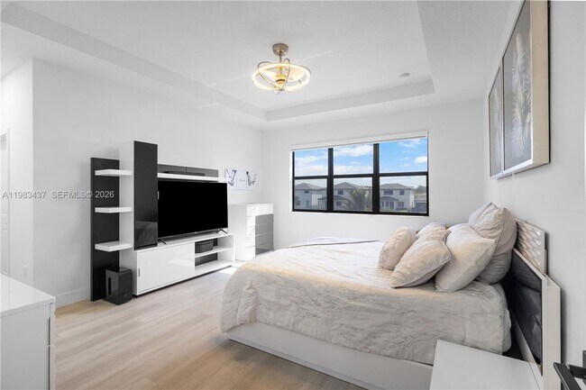 Building Photo - 4335 SW 174th Ave