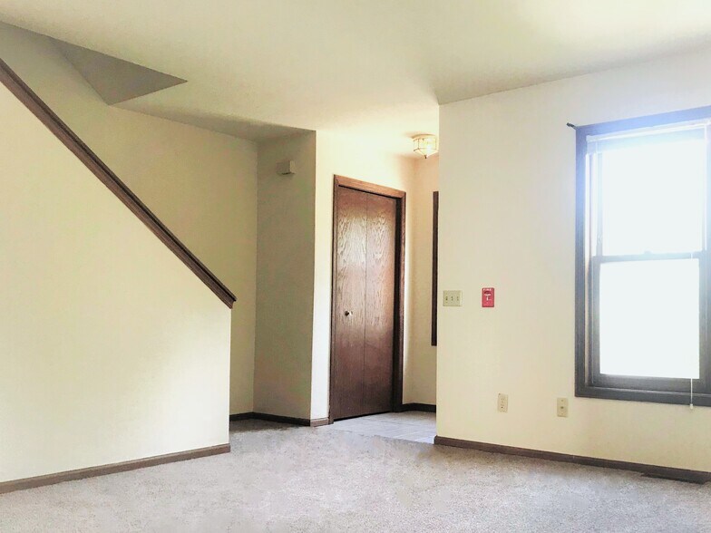 Building Photo - 3009 Cimarron Trl