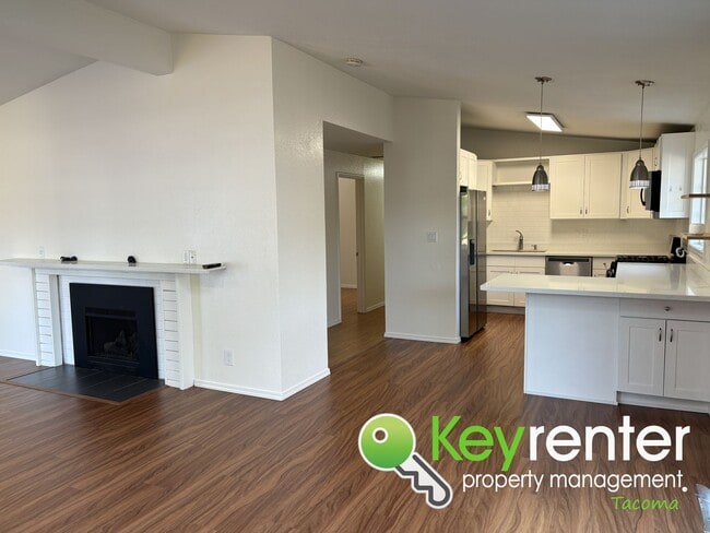 Building Photo - Beautiful 4-Bedroom Rambler in a Desirable...