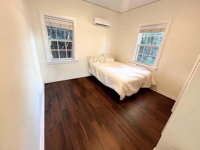 Building Photo - 623 Park Pl