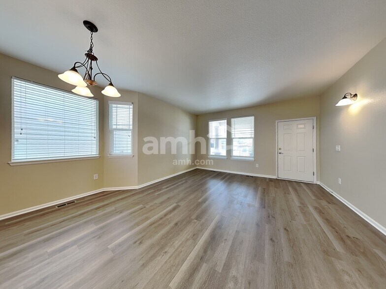 Building Photo - 11791 Lewiston St