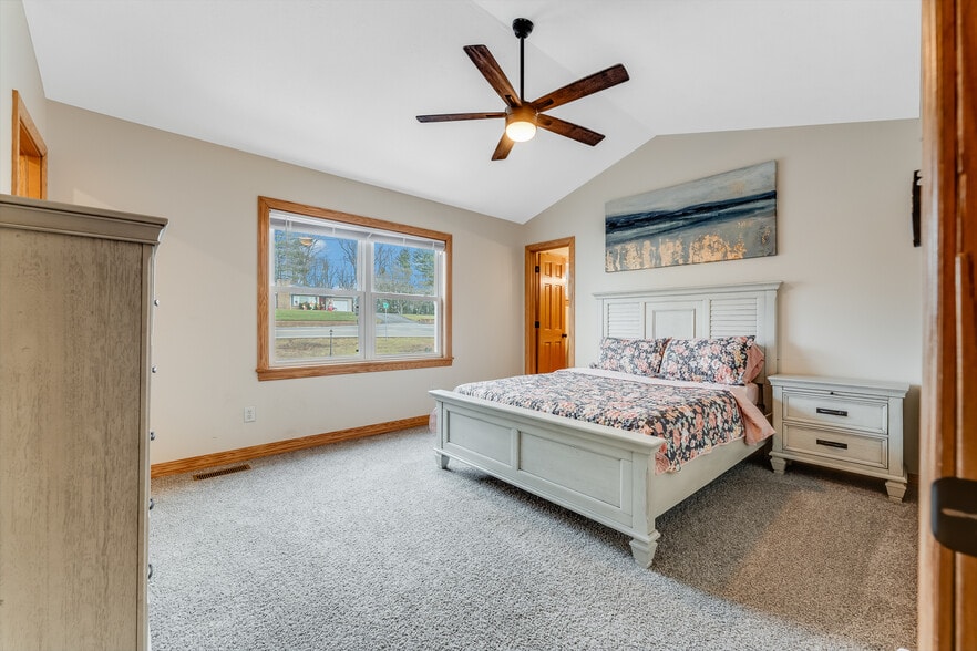 Building Photo - 6 Bakers Lndg