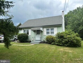 Building Photo - 138 E 7 Stars Rd