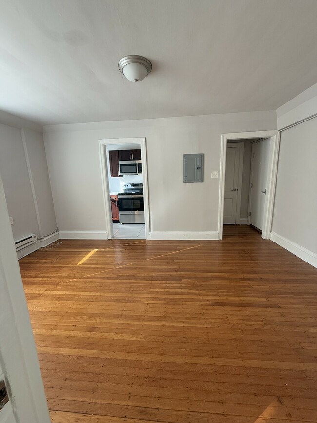 1 Bedroom - Chester Plaza