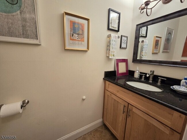 Building Photo - 83 E Main St