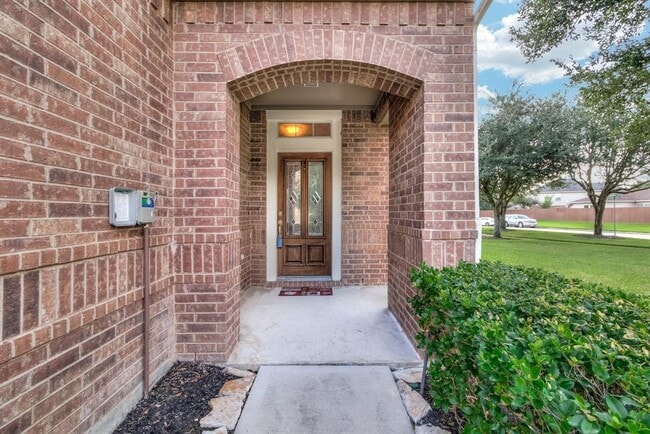 Building Photo - 5339 Brookway Dr