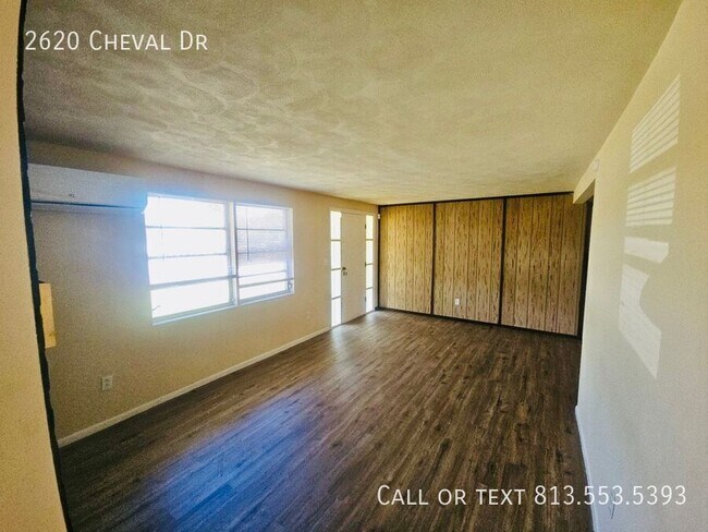 Building Photo - 2620 Cheval Dr