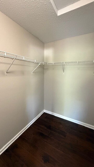 Building Photo - EAST SIDE 4 BEDROOM NEWER HOME AVAILABLE NOW!