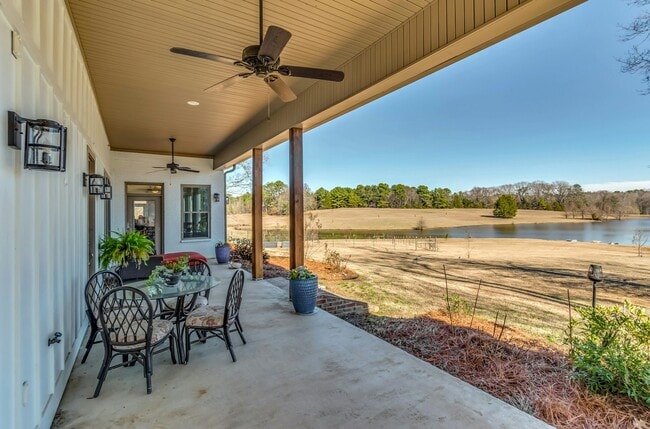 Building Photo - 1310 Jimmy Williams Rd