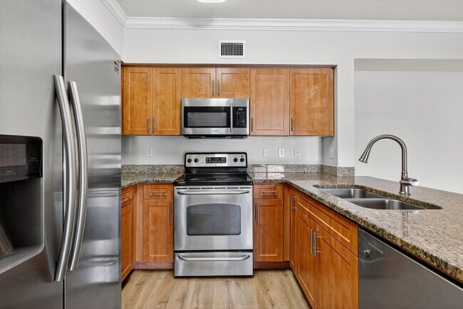 Building Photo - 6450 Emerald Dunes Dr