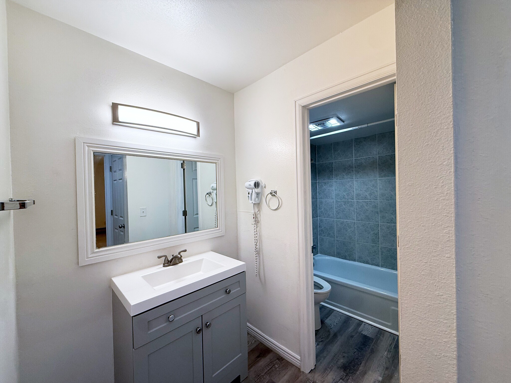 Building Photo - 9366 Fall River Rd