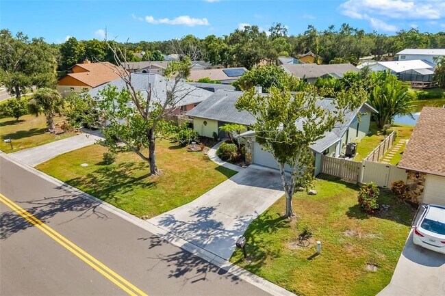 Building Photo - 4814 Country Oaks Blvd