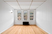 Building Photo - 1440 W Howard St