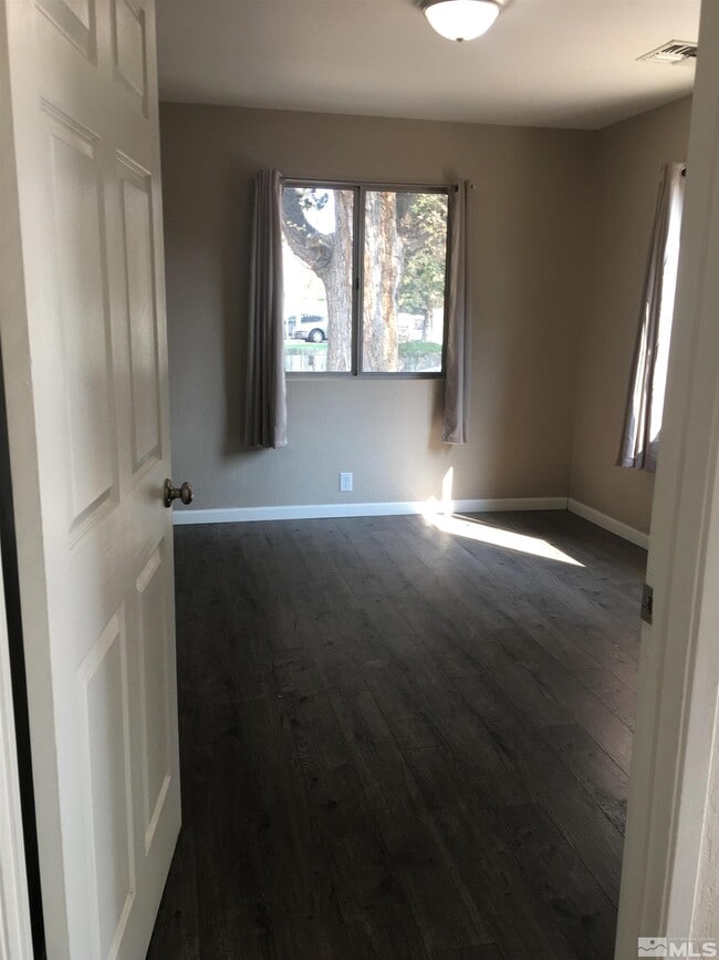 Building Photo - 905 Mauldin Ln