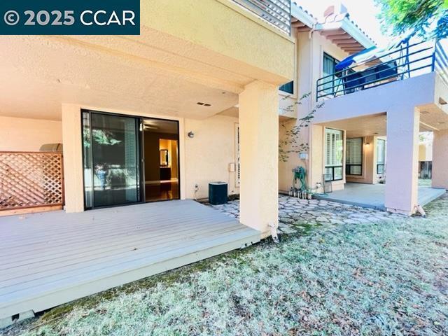 Building Photo - 3046 Lakemont Dr