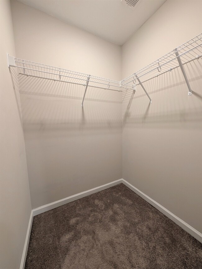 Building Photo - 129 Goldenrod Cir