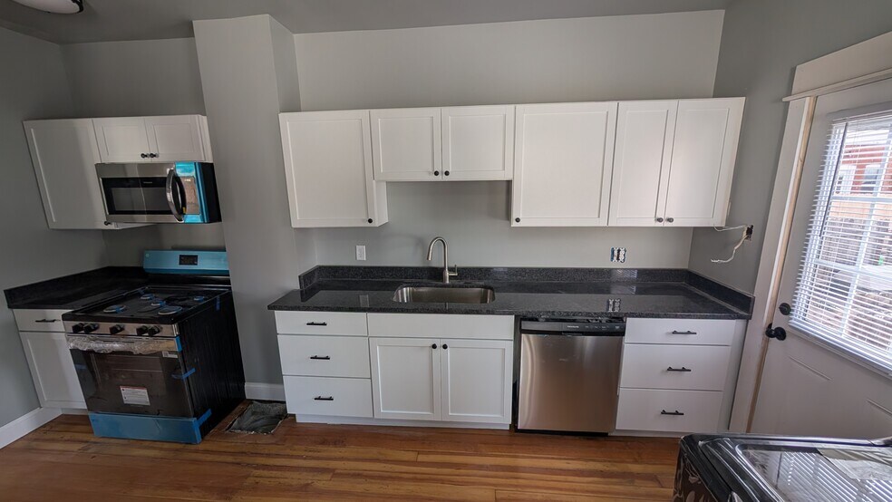 Building Photo - 1810 Morrie Ave
