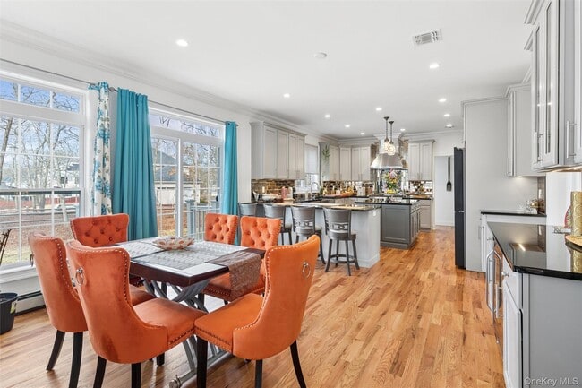 Building Photo - 16 Gateway Ct