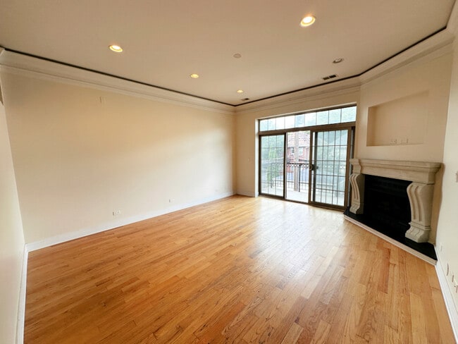 Building Photo - 4518 N Kedzie Ave