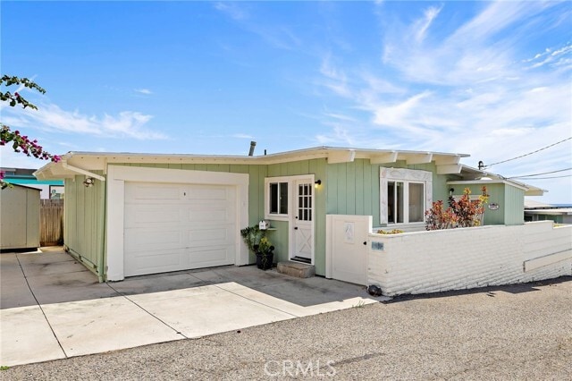 Building Photo - 31674 Seacove Dr