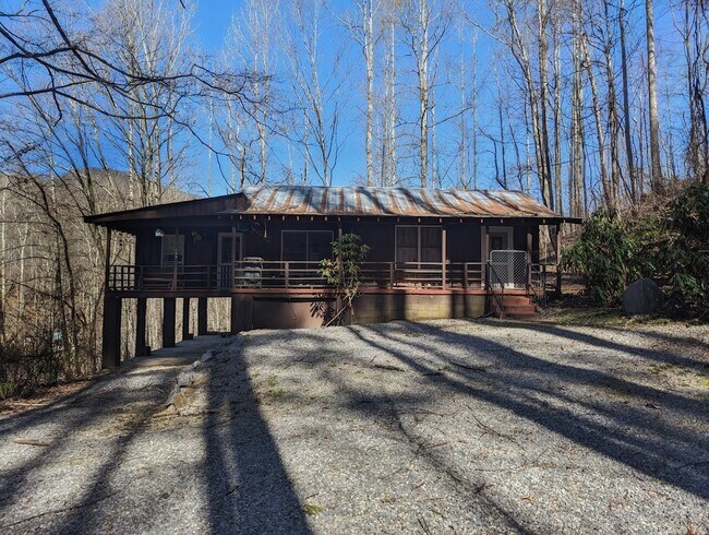 Building Photo - 139 Cradle Rock Rd