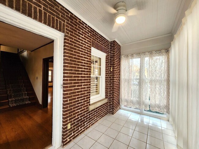 Building Photo - 3 Bed 2.5 Bath Plus ADU in Gatewood Add NW OKC