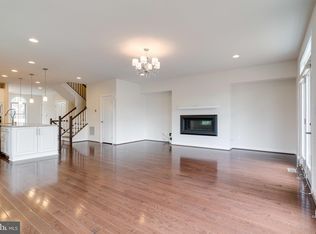 Building Photo - 7200 Holywell Lane