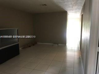 Building Photo - 6802 SW 18th Ct