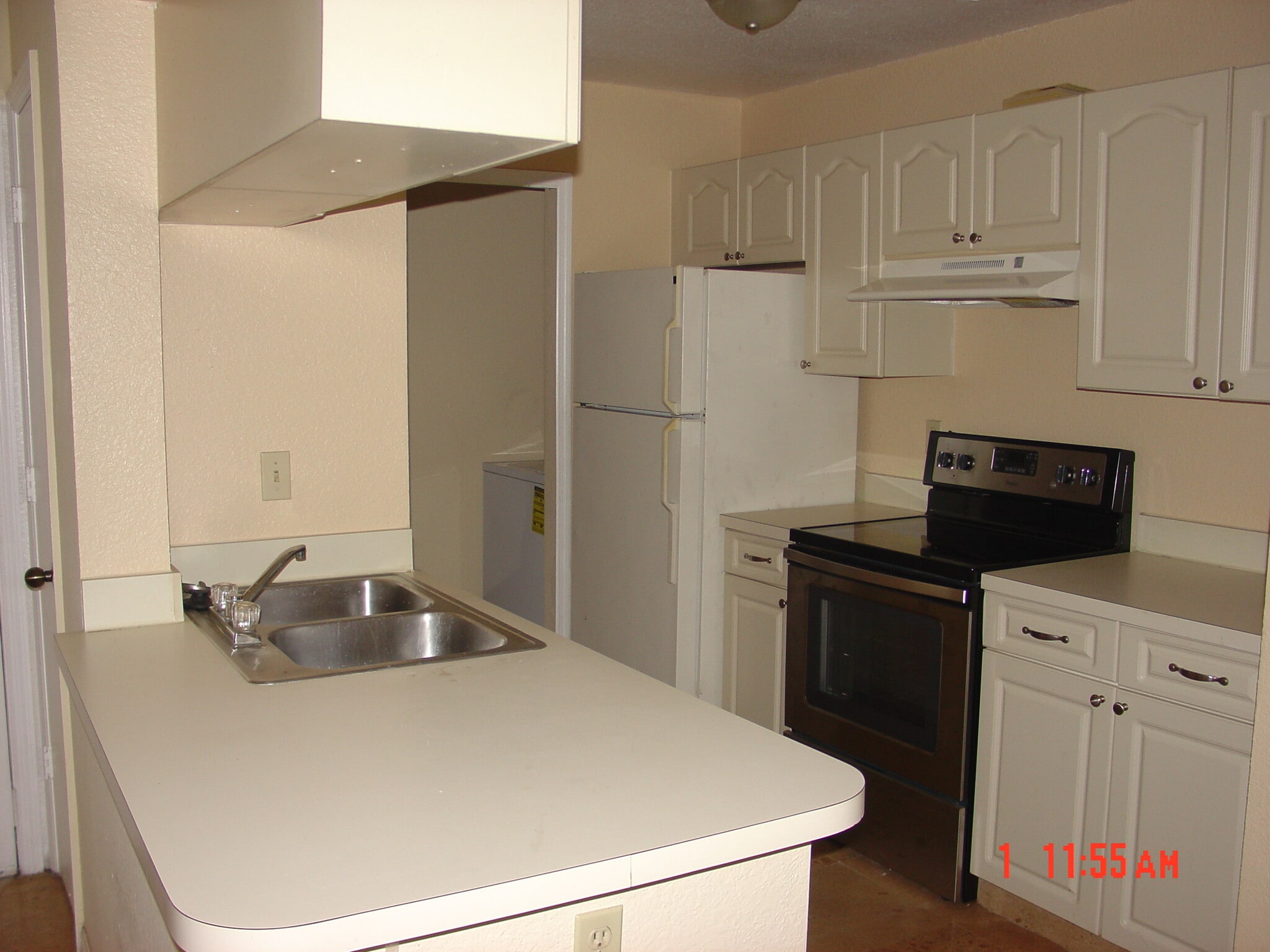 Building Photo - 2550 N Alafaya Trl