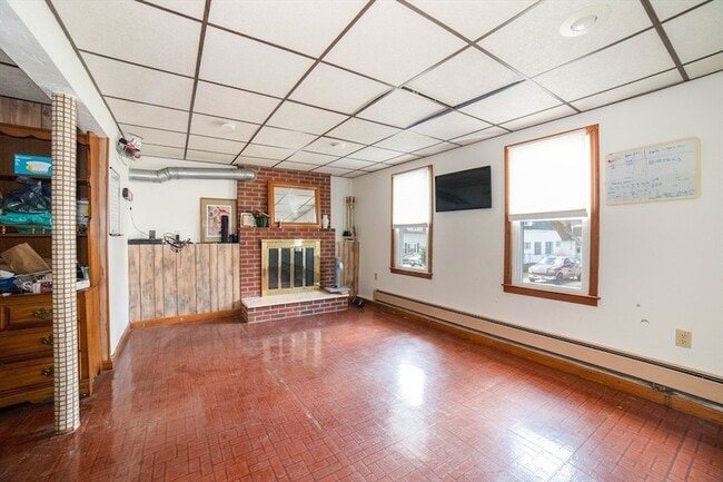 Building Photo - 8 Minthorne St