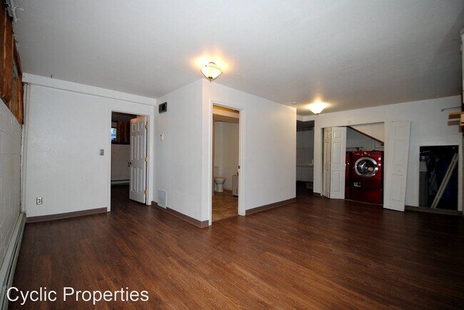 Building Photo - 4 br, 2 bath House - 2431 Schutzen