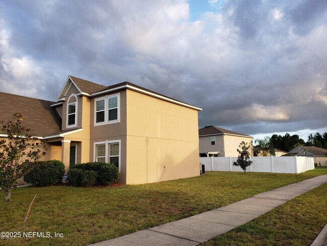 Building Photo - 10310 Magnolia Hills Dr