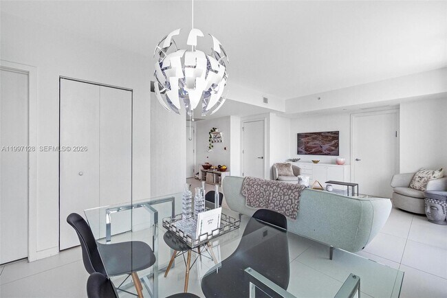 Building Photo - 501 NE 31st St