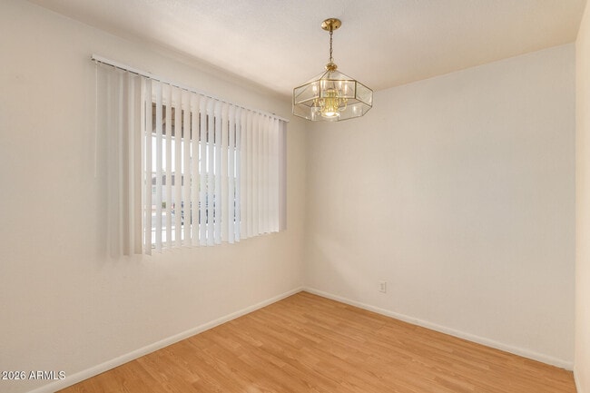 Building Photo - 550 W 19th St