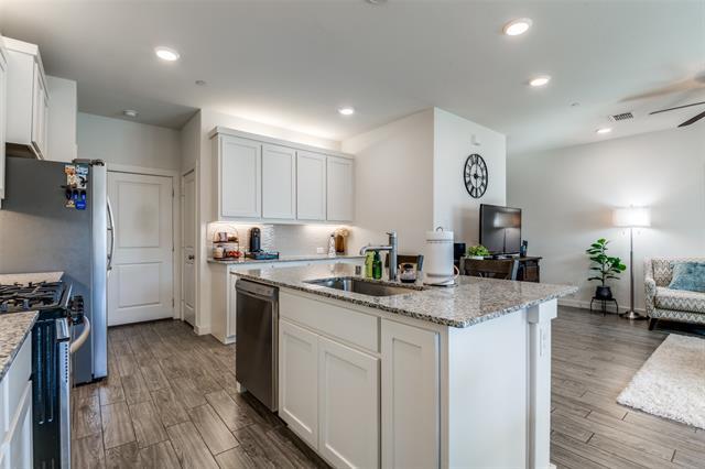 Building Photo - 2760 Starburst Dr