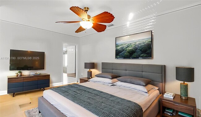 Building Photo - 623 NE 17th Way