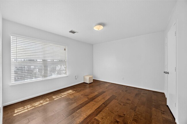 Building Photo - 14123 Autumn Ridge Trail Dr