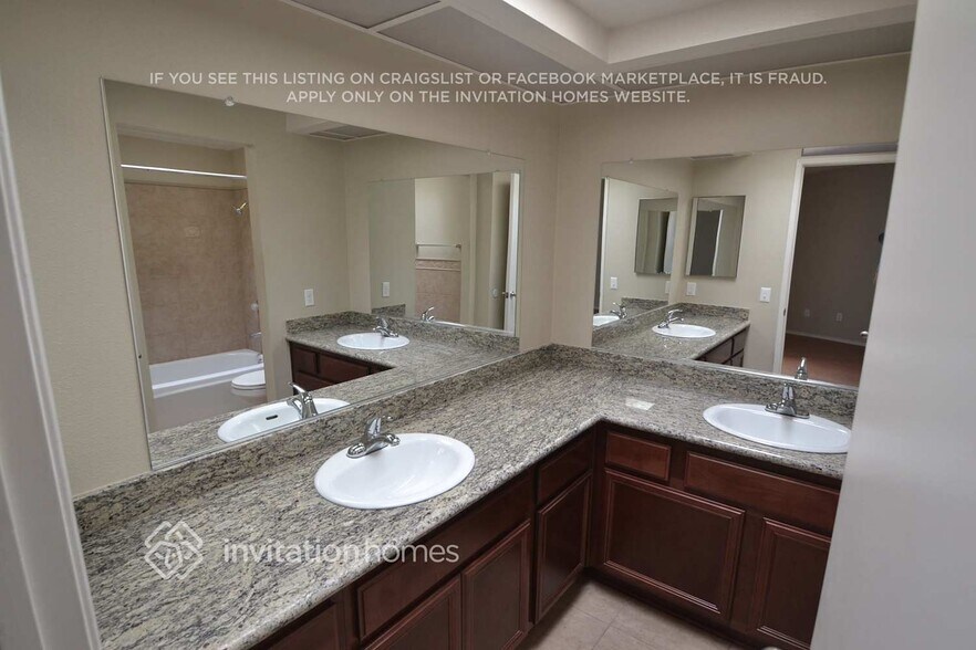 Building Photo - 5902 Quiroz Dr