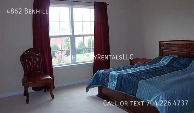 Building Photo - 4862 Benhill Dr