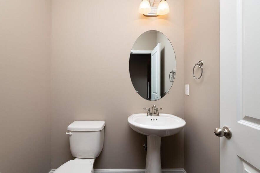 bathroom downstairs - 1636 Silver Spur Ln