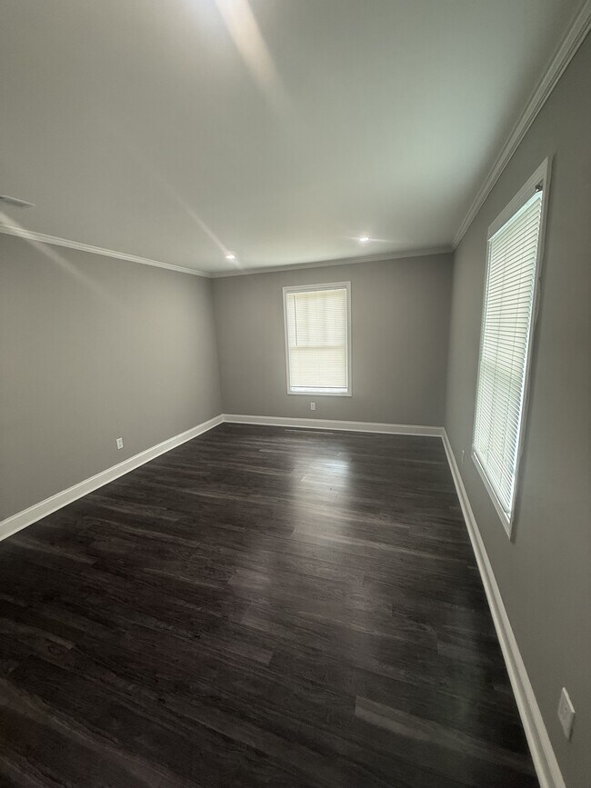 Building Photo - 5711 Sterling Pl