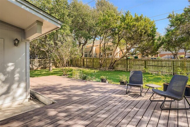 Building Photo - 7023 Riverton Dr