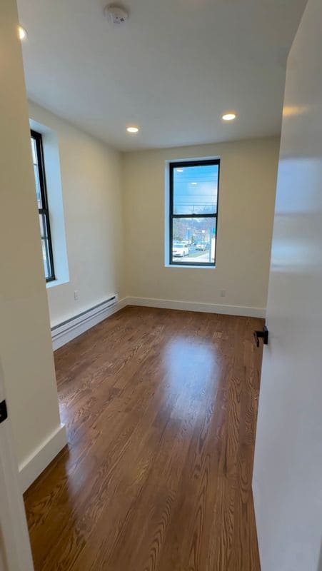 Building Photo - 3679 Paulding Ave