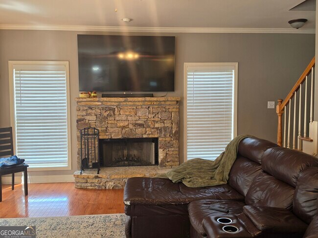 Building Photo - 94 Courtland Dr