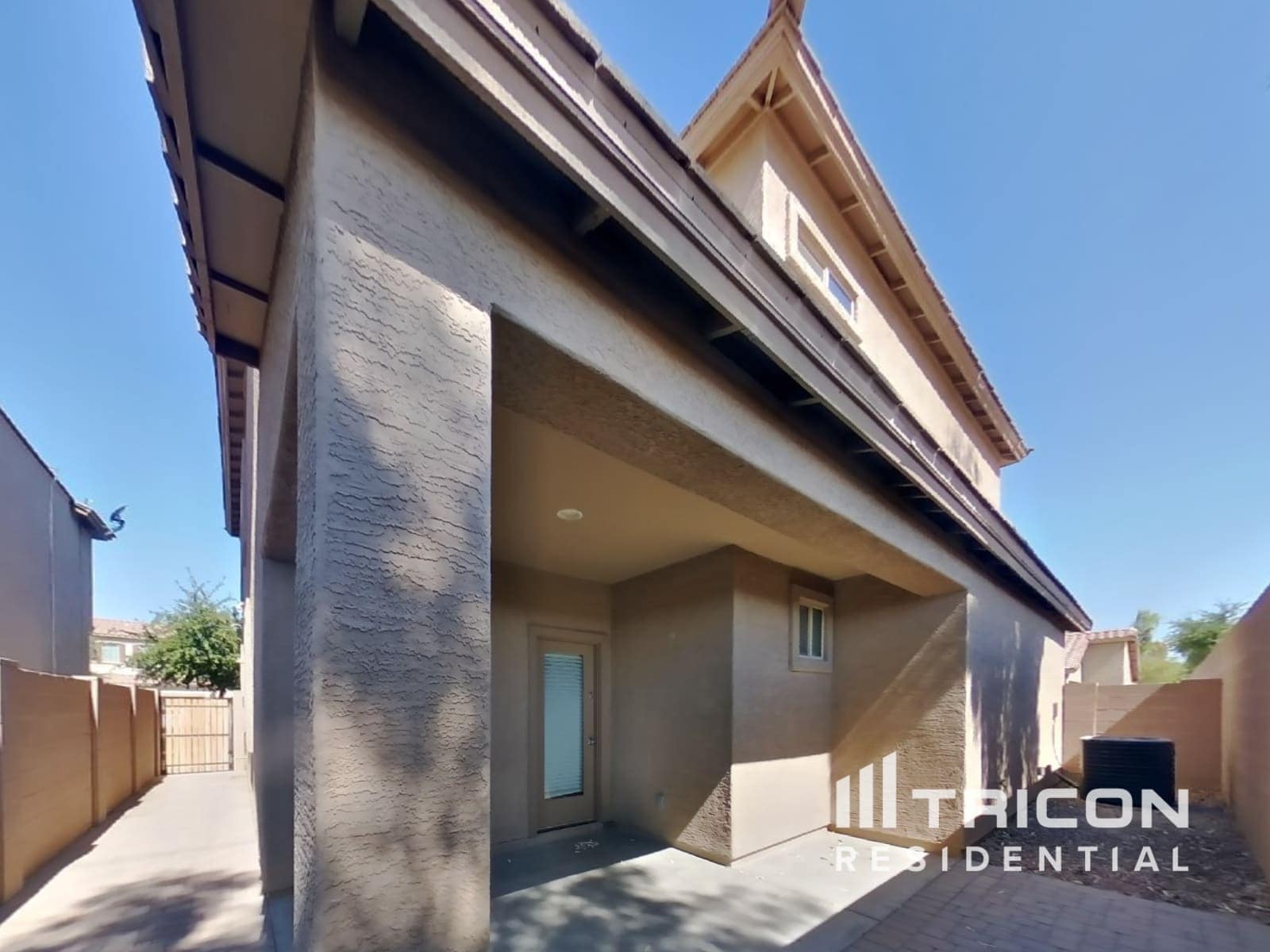Building Photo - 429 N 119th Dr