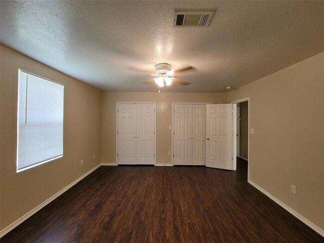 Building Photo - Spacious 3-2-2 in Granbury ...Coming soon.